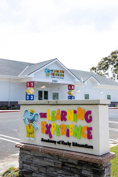 More Photos Of 21201-21327 Hawthorne Blvd, Torrance Unknown For Lease