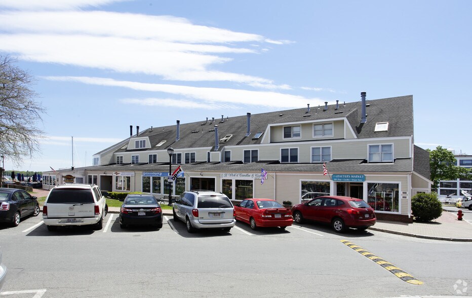 More Photos Of 70-102 Wharf St, Salem Apartments For Lease