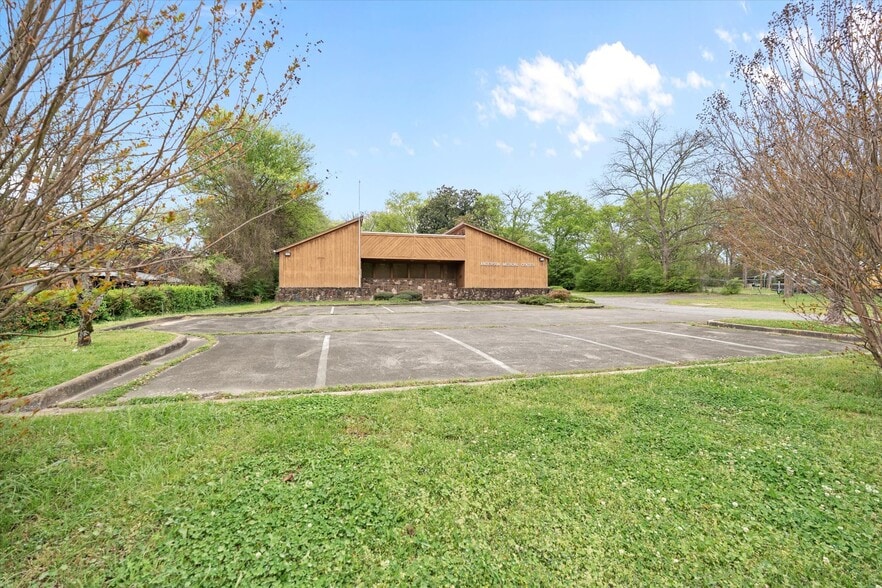 More Photos Of 812 S Main St, Cedartown Rehabilitation Center For Sale