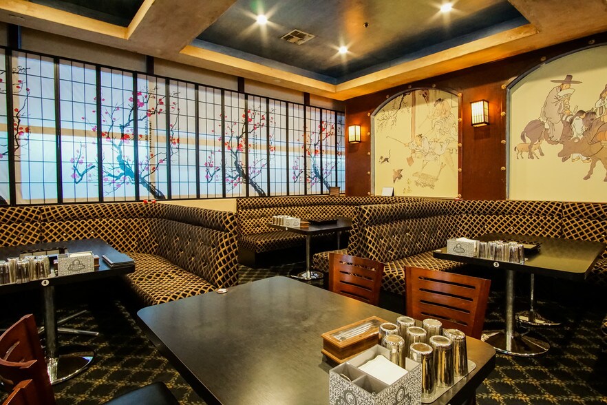 More Photos Of 2999 W 6th St, Los Angeles Health Club For Lease