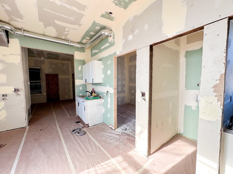 More Photos Of 8714 S Commercial Ave, Chicago Multifamily For Sale