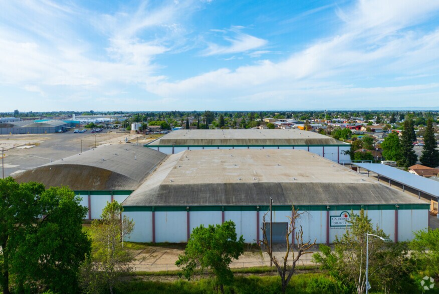 More Photos Of 2906 Santa Fe St, Riverbank Unknown For Lease