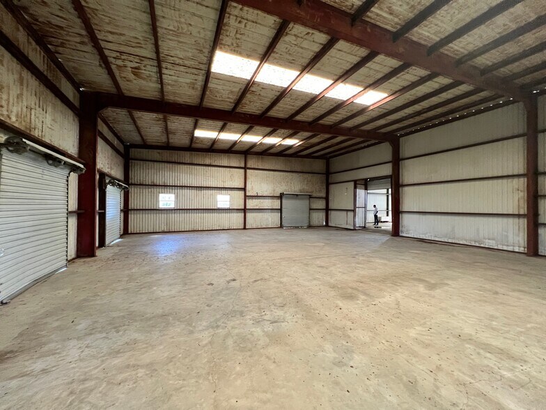 More Photos Of 2440 E Highway 377, Granbury Light Distribution For Sale
