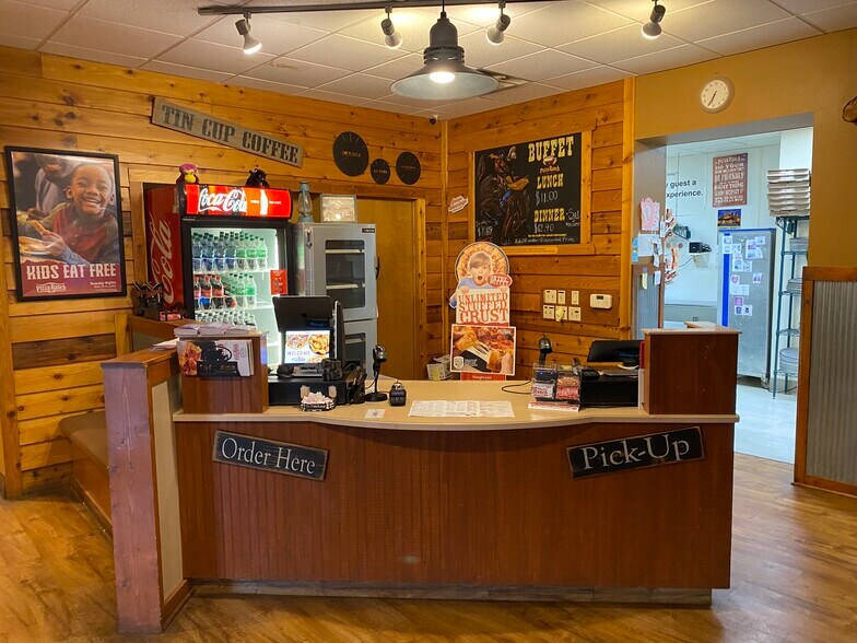 More Photos Of 944 Center Ave, Oostburg Restaurant For Sale