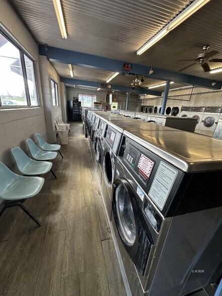 More Photos Of 21 State Route 93, Wellston Specialty For Sale
