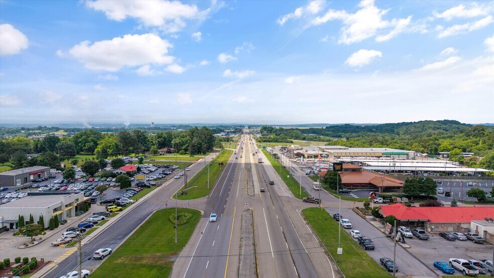 More Photos Of 945 Crescent, Louisville Land For Sale