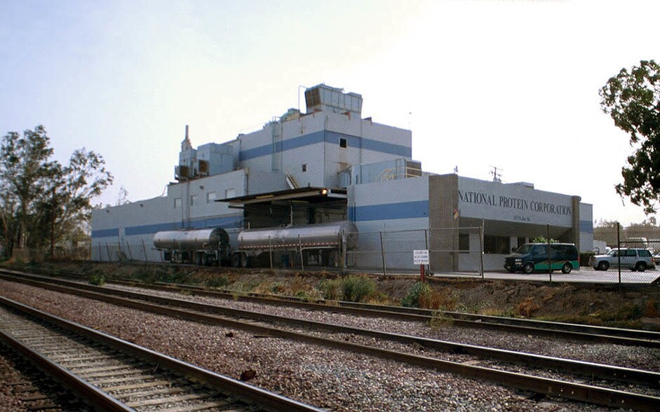 More Photos Of 137 N Joy St, Corona Manufacturing For Lease