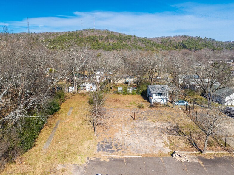More Photos Of 606 Albert Pike Rd, Hot Springs National Park Freestanding For Sale