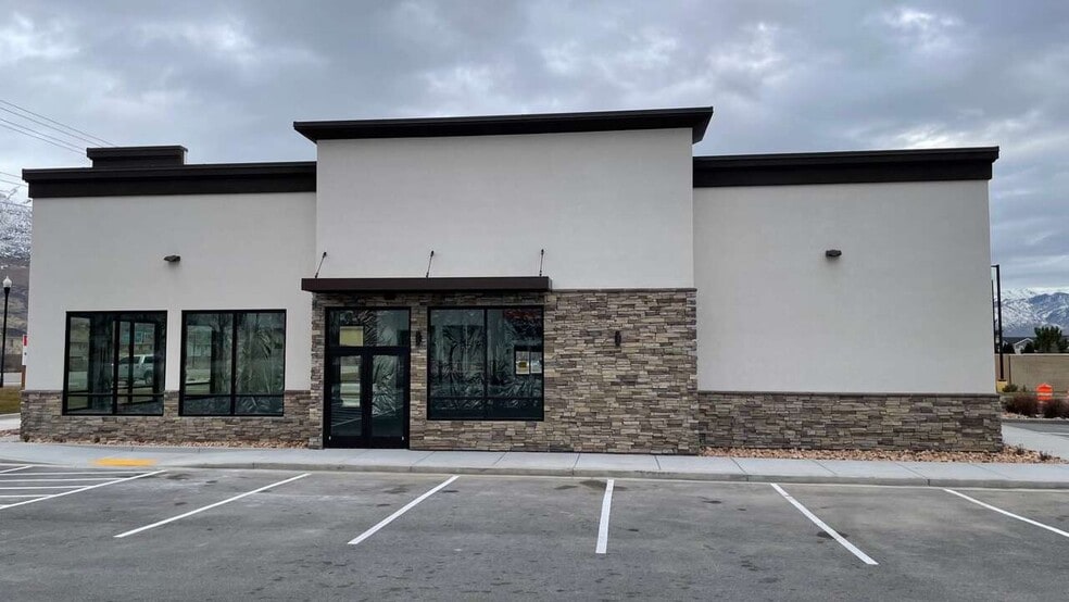 More Photos Of 1757 W State Rd, Pleasant Grove Restaurant For Lease