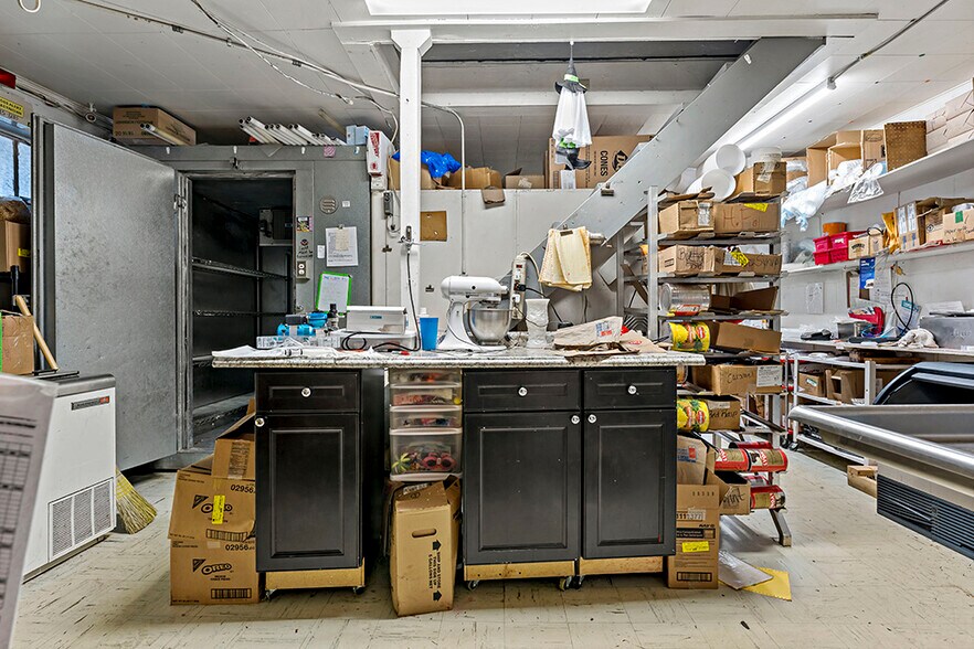 More Photos Of 321 N 4th St, Youngwood Freestanding For Sale