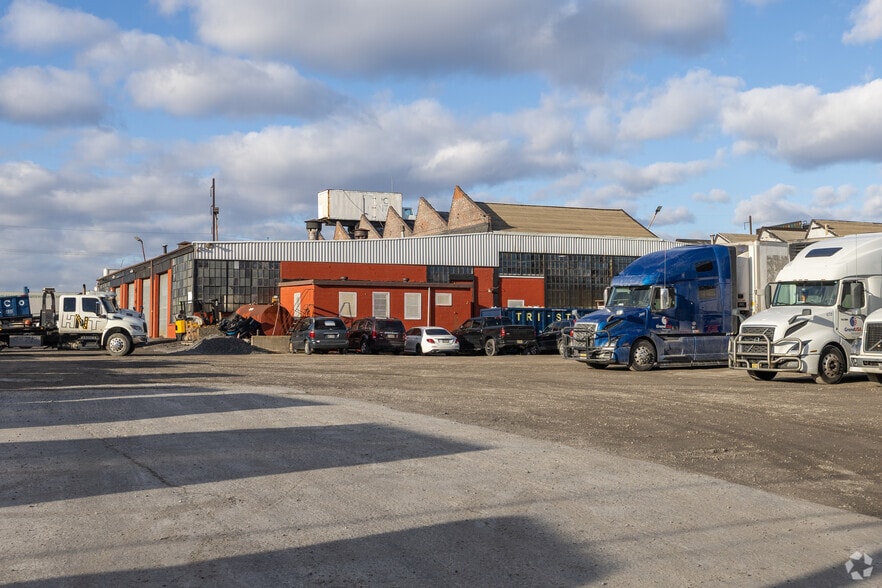More Photos Of 6225 State Rd, Philadelphia Warehouse For Lease