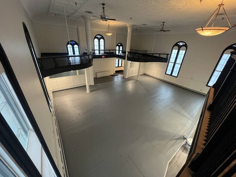 More Photos Of 45 Pearl St, Portsmouth Office For Sale