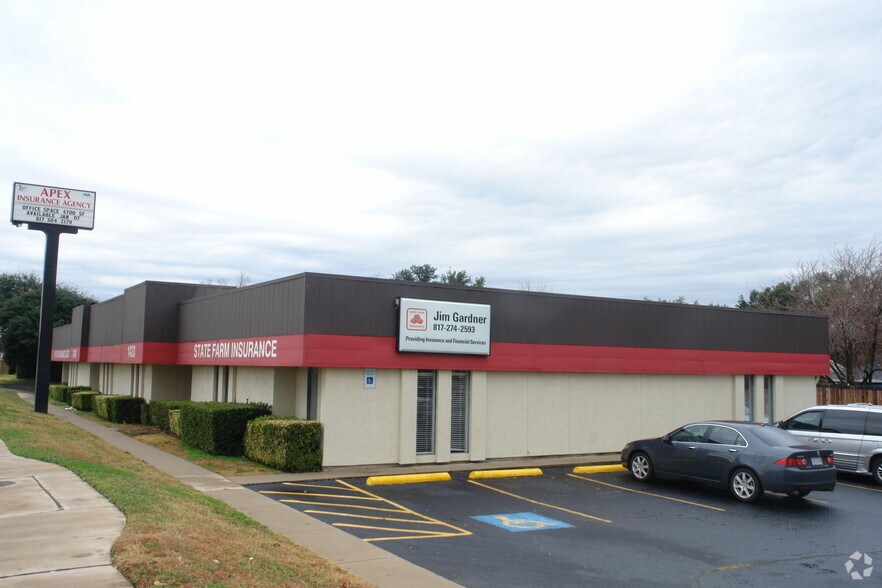 Primary Photo Of 1420 N Cooper St, Arlington Office For Sale