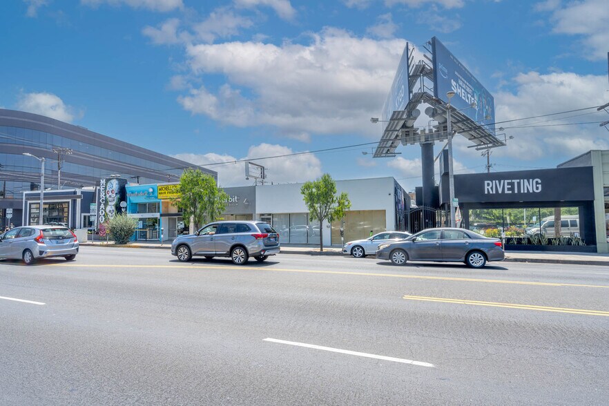 More Photos Of 7910-7928 W 3rd St, Los Angeles Storefront For Lease