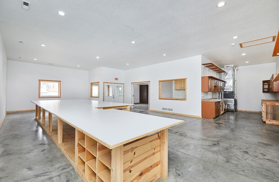 More Photos Of 110 NE 2nd St, Stuart Flex For Sale