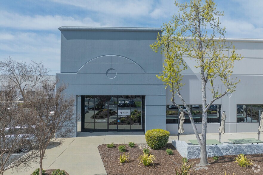 More Photos Of 6701-6737 Mowry Ave, Newark Warehouse For Lease