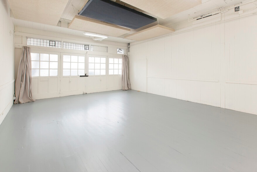 More Photos Of 2815 23rd St, San Francisco Flex For Lease