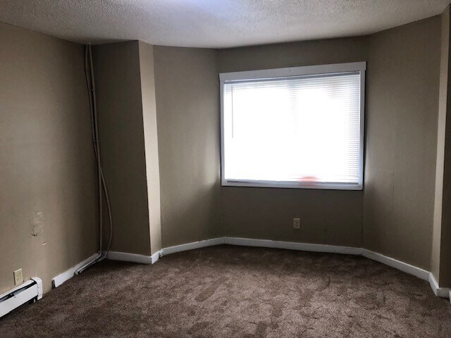 More Photos Of 953 Desoto St, Saint Paul Apartments For Sale