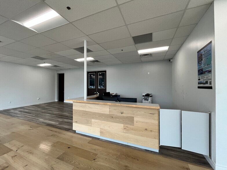 More Photos Of 612 Spring Hill Dr, Spring Warehouse For Lease