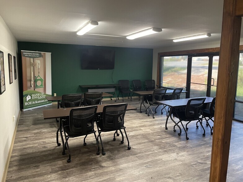 More Photos Of 3820 Hwy 5, Bryant Office For Lease