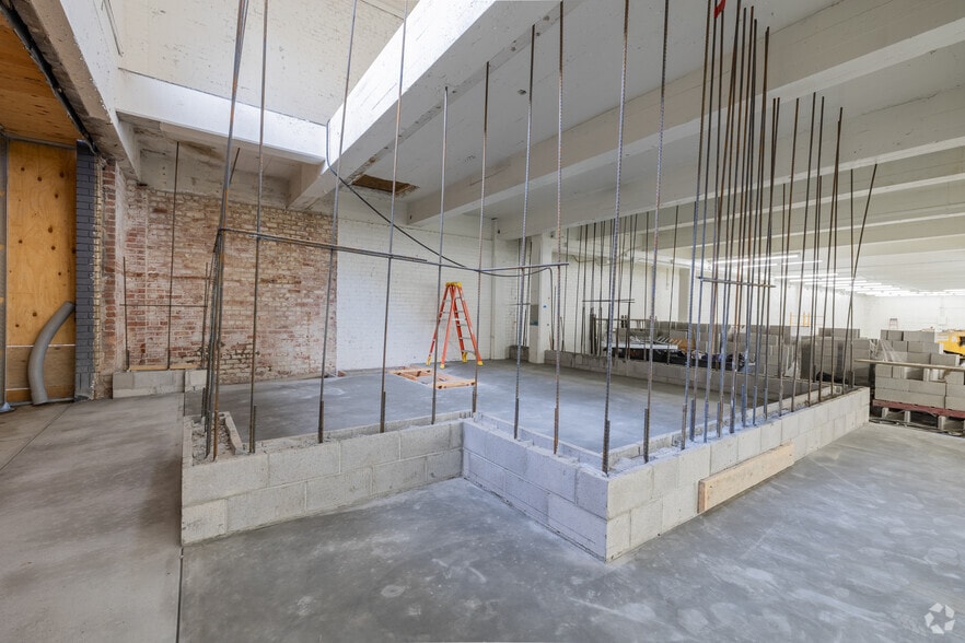 More Photos Of 1270 Bush St, San Francisco Warehouse For Lease