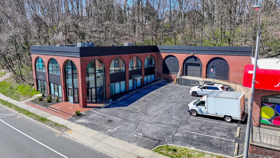 More Photos Of 1 Brewster St, Glen Cove Loft Creative Space For Lease