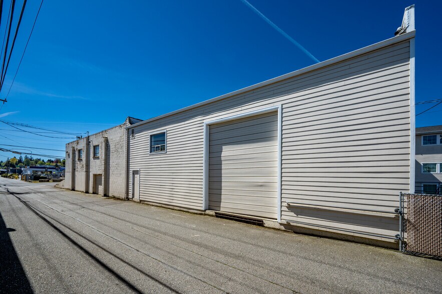 More Photos Of , Everett Unknown For Sale