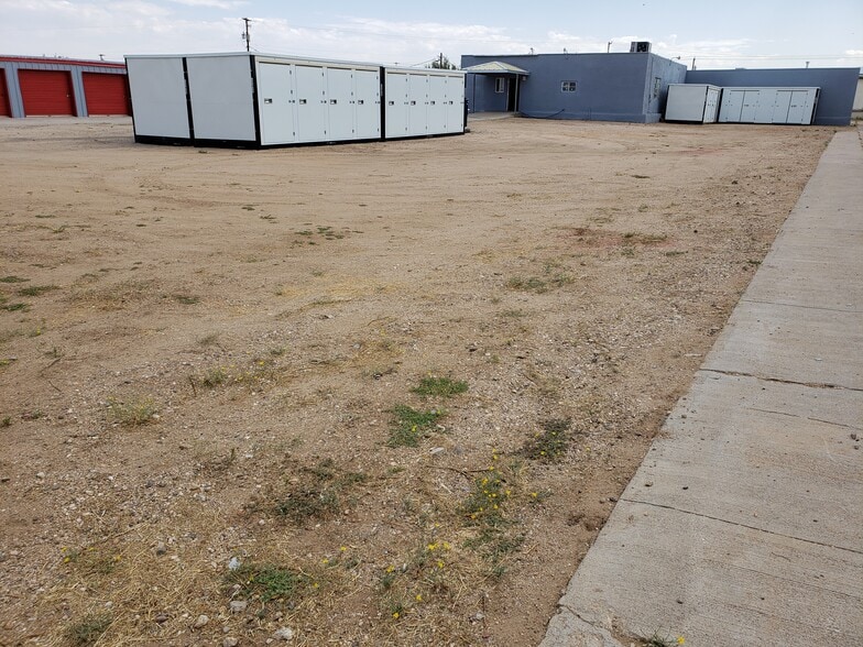 More Photos Of 3890 Sunshine Dr, Kingman Self Storage For Lease