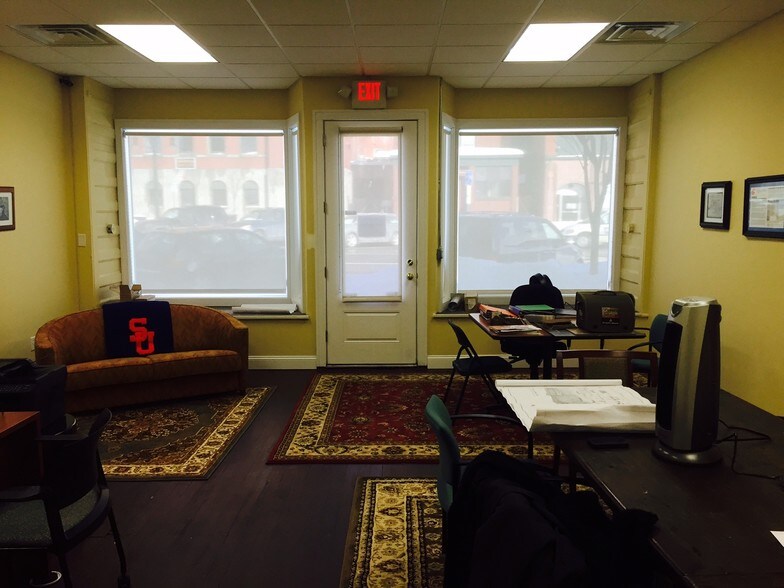 More Photos Of 807-813 N Salina St, Syracuse Storefront Retail Residential For Lease