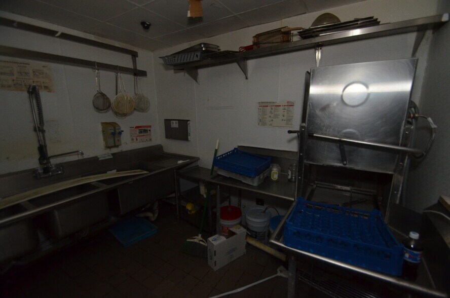 More Photos Of 251 Elm St, Milford Restaurant For Sale