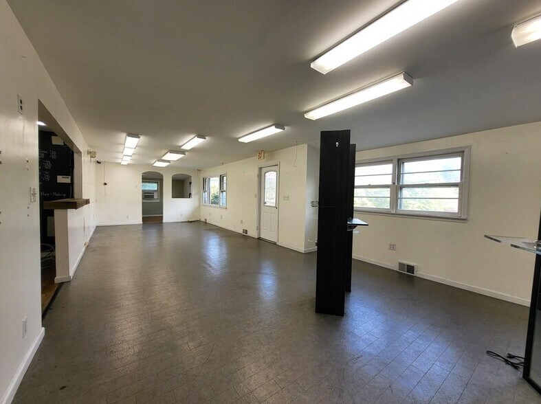 More Photos Of 790 E Route 211, Middletown Office For Lease