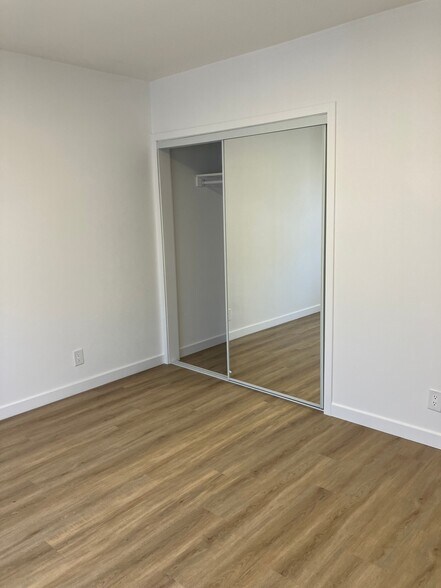 More Photos Of 5115 Clinton St, Los Angeles Apartments For Sale