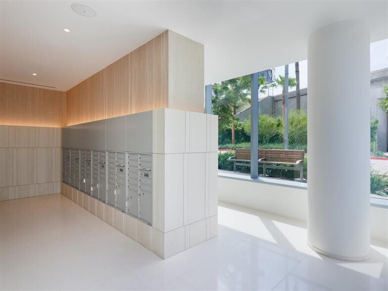 More Photos Of 1000 W 8th St, Los Angeles Apartments For Lease