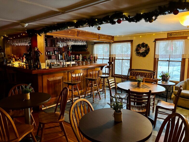 More Photos Of 78 Cream Hill Rd, Mendon Hospitality For Sale