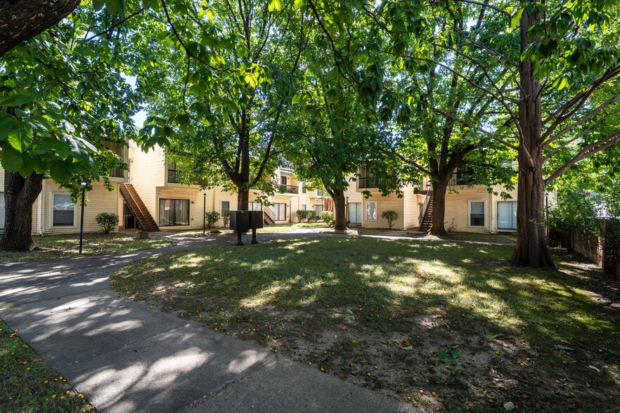 More Photos Of 1630 S 2nd St, Louisville Apartments For Sale