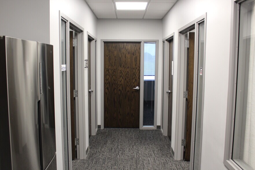 More Photos Of 10791 S 72nd St, Papillion Office For Sale