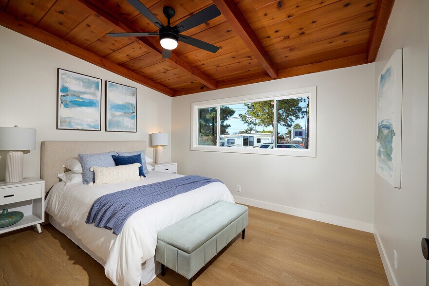 More Photos Of 735 Pine Ave, Carlsbad Multifamily For Sale