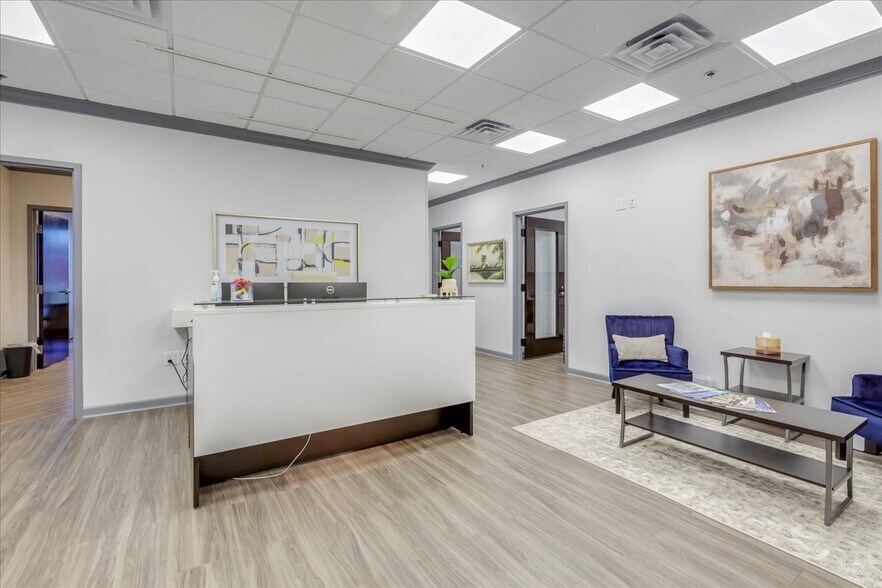 More Photos Of 215 S Monroe St, Tallahassee Office For Lease