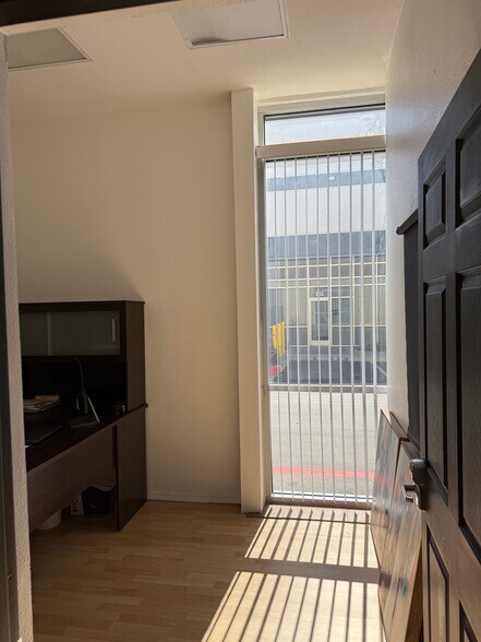 More Photos Of 2560-2566 Catamaran Way, Chula Vista Office For Lease