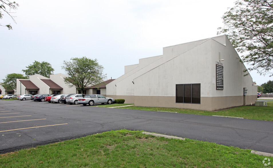 Primary Photo Of 2700 Sawbury Blvd, Columbus Office For Lease