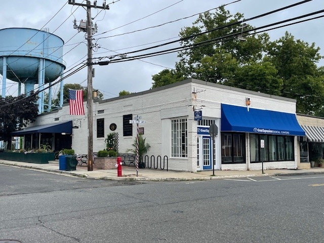 Primary Photo Of 216 Sea Cliff Ave, Sea Cliff General Retail For Sale