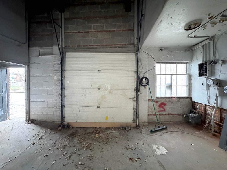 More Photos Of 1207 Hollins St, Baltimore Industrial For Sale