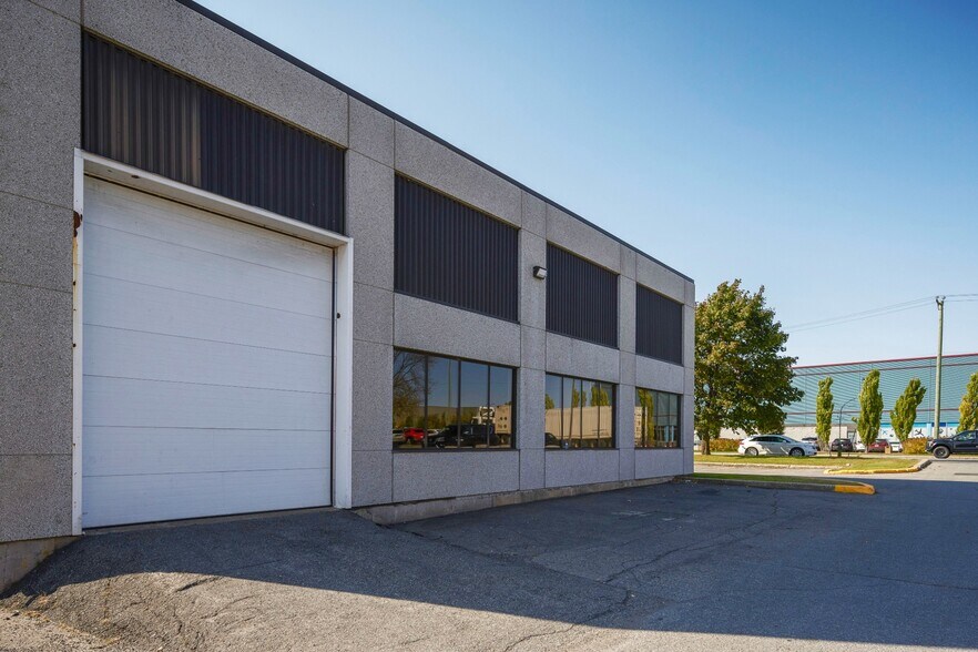 More Photos Of 3071-3075 Rue Louis-A.-Amos, Lachine Warehouse For Lease