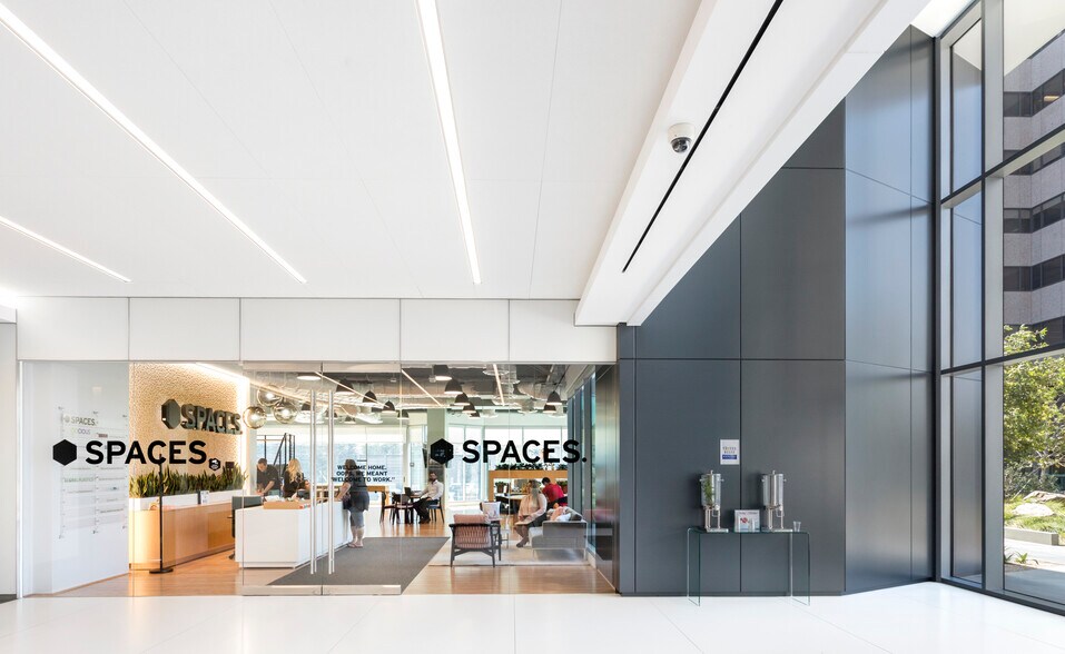 More Photos Of 555 Anton Blvd, Costa Mesa Coworking Space