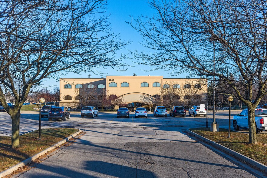 More Photos Of 4200 Fashion Square Blvd, Saginaw Office For Sale