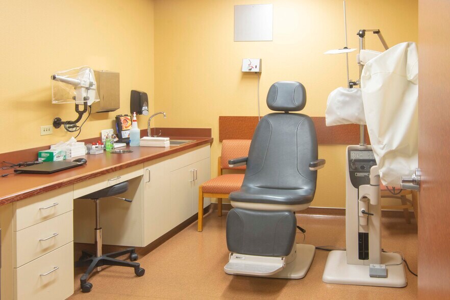 More Photos Of 246 N 18th Ave, Pocatello Healthcare For Sale