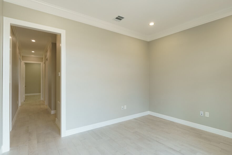 More Photos Of 10401 S Mason Rd Building B, Richmond Medical For Sale