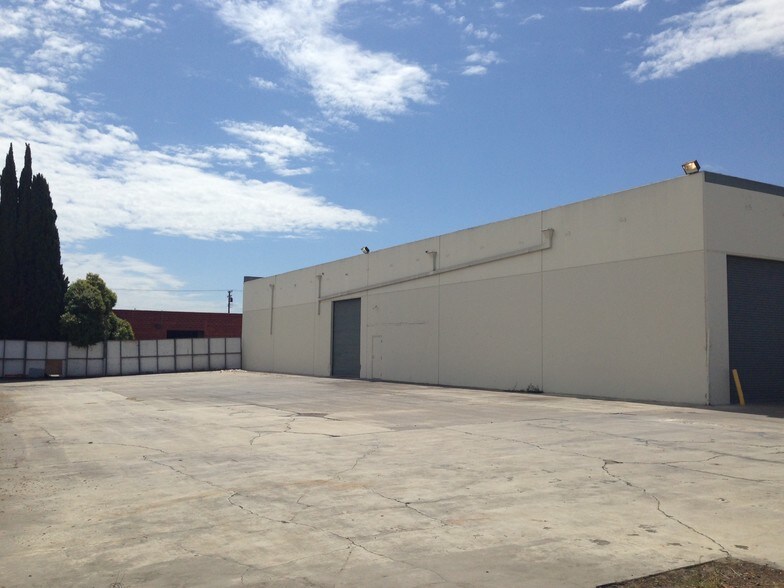 Primary Photo Of 15934 S Figueroa St, Gardena Warehouse For Lease