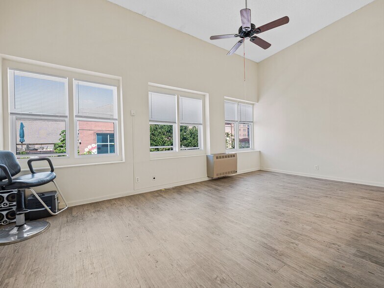 More Photos Of 58 Broadway St, Asheville Storefront Retail Residential For Sale