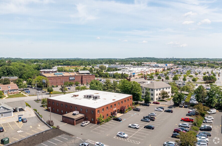 More Photos Of 5 Federal St, Danvers Medical For Sale